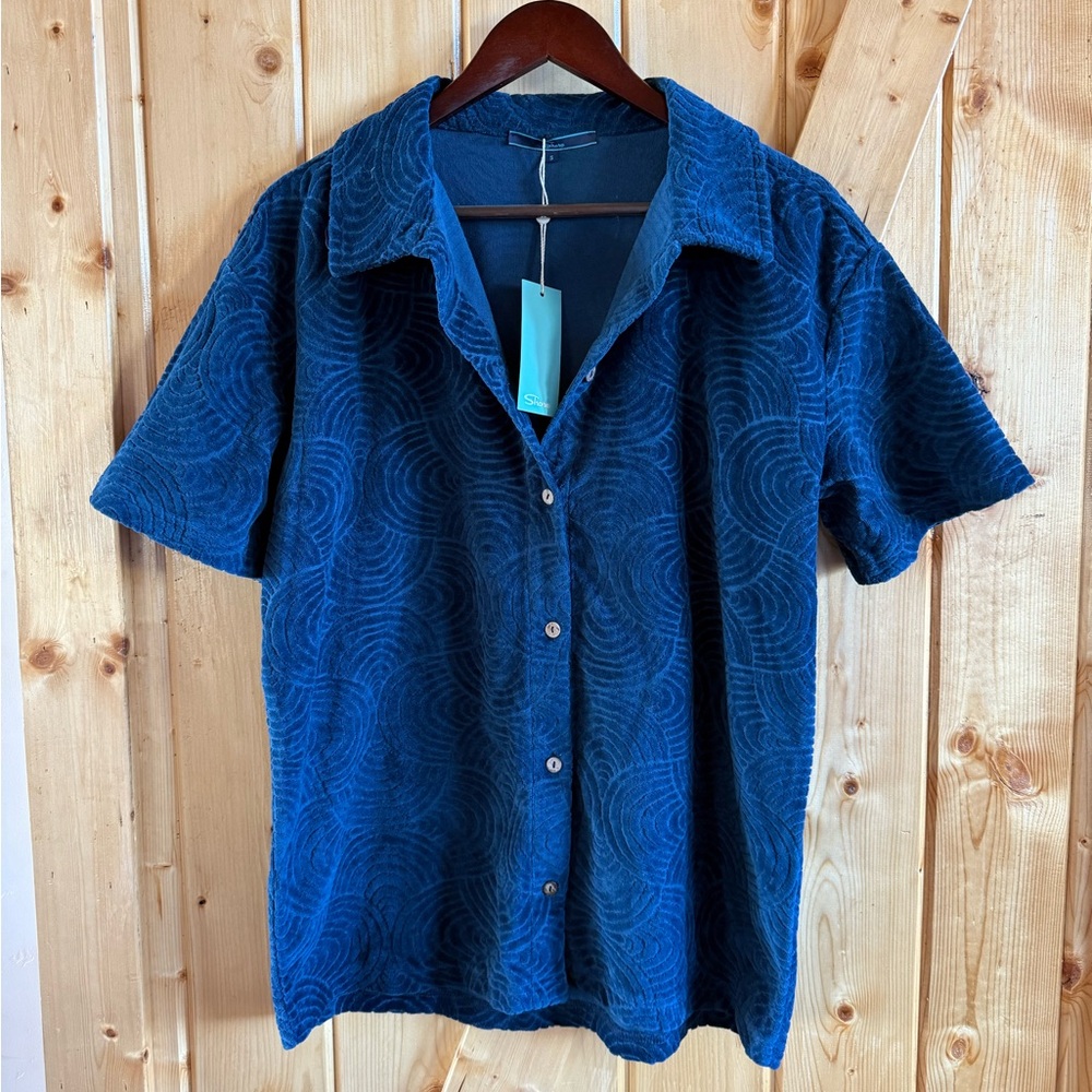Shore Brand Women's Blue Terry Button Up Shirt, size small